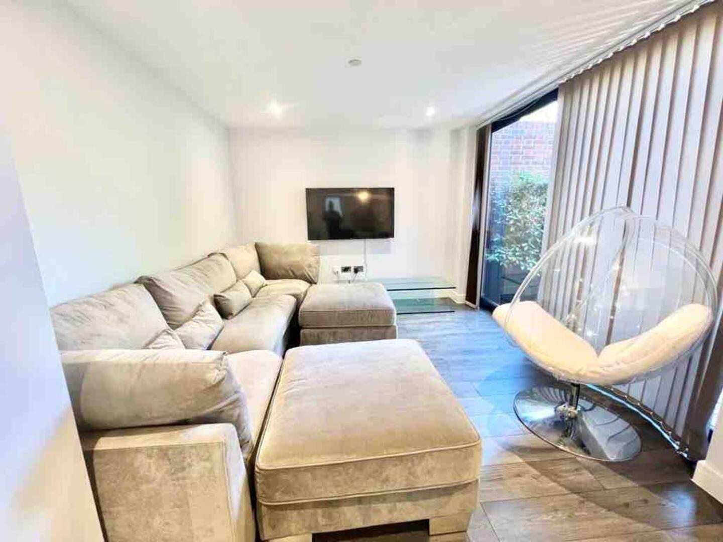 D & D Luxury Apartments Stanmore  Exterior photo