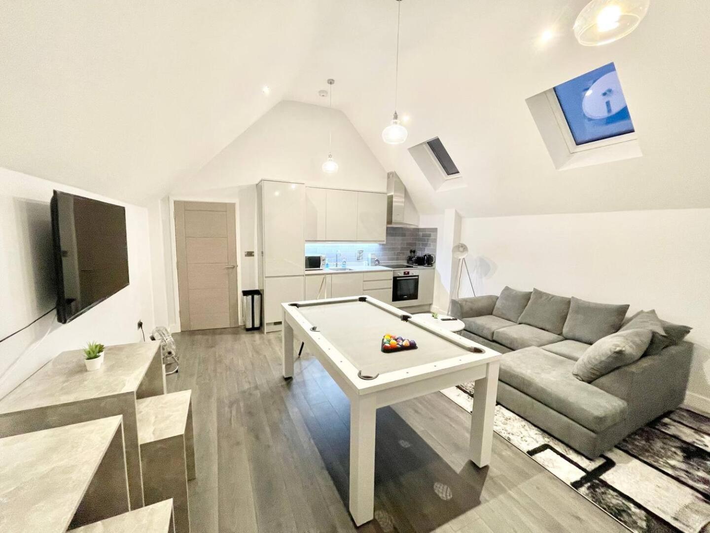 D & D Luxury Apartments Stanmore  Exterior photo