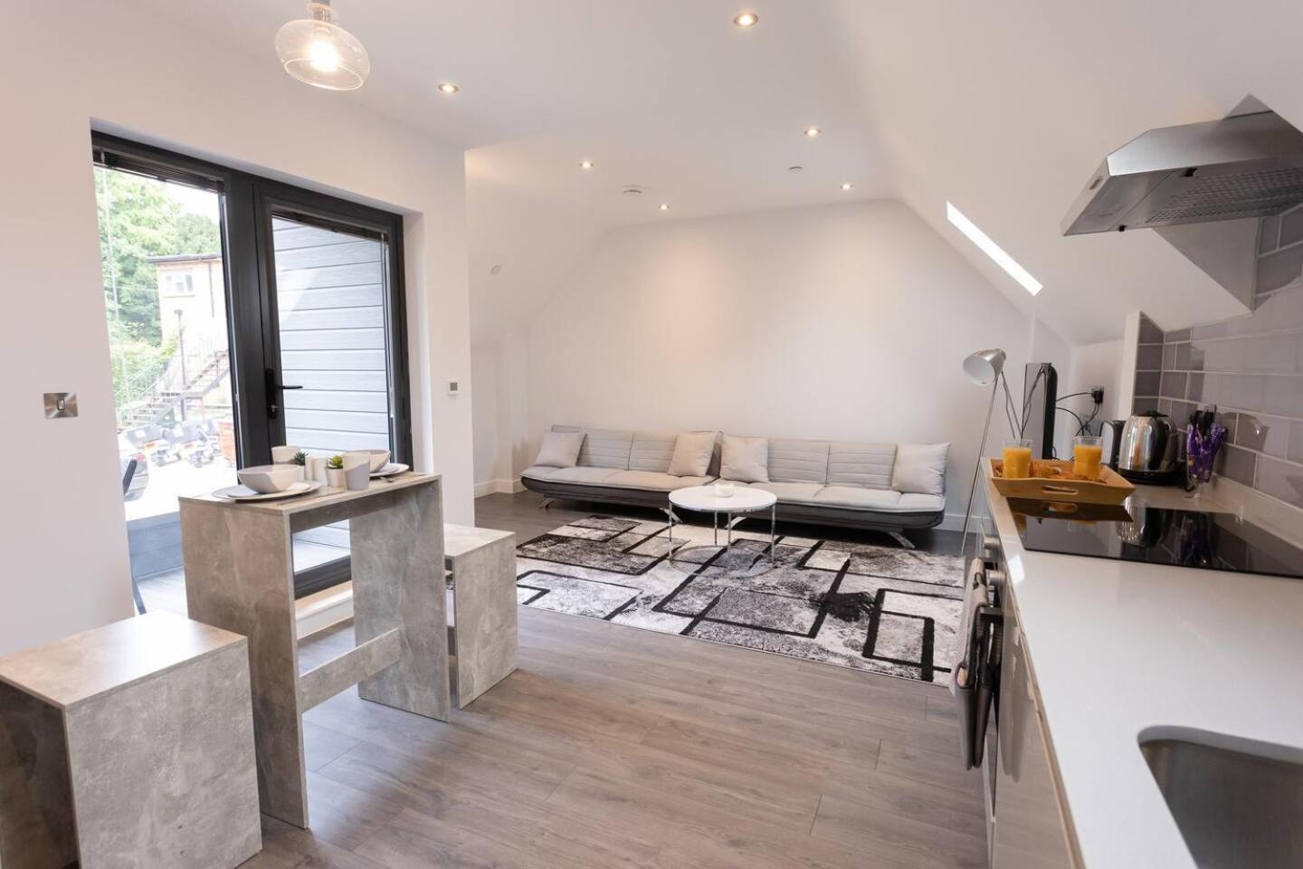 D & D Luxury Apartments Stanmore  Exterior photo