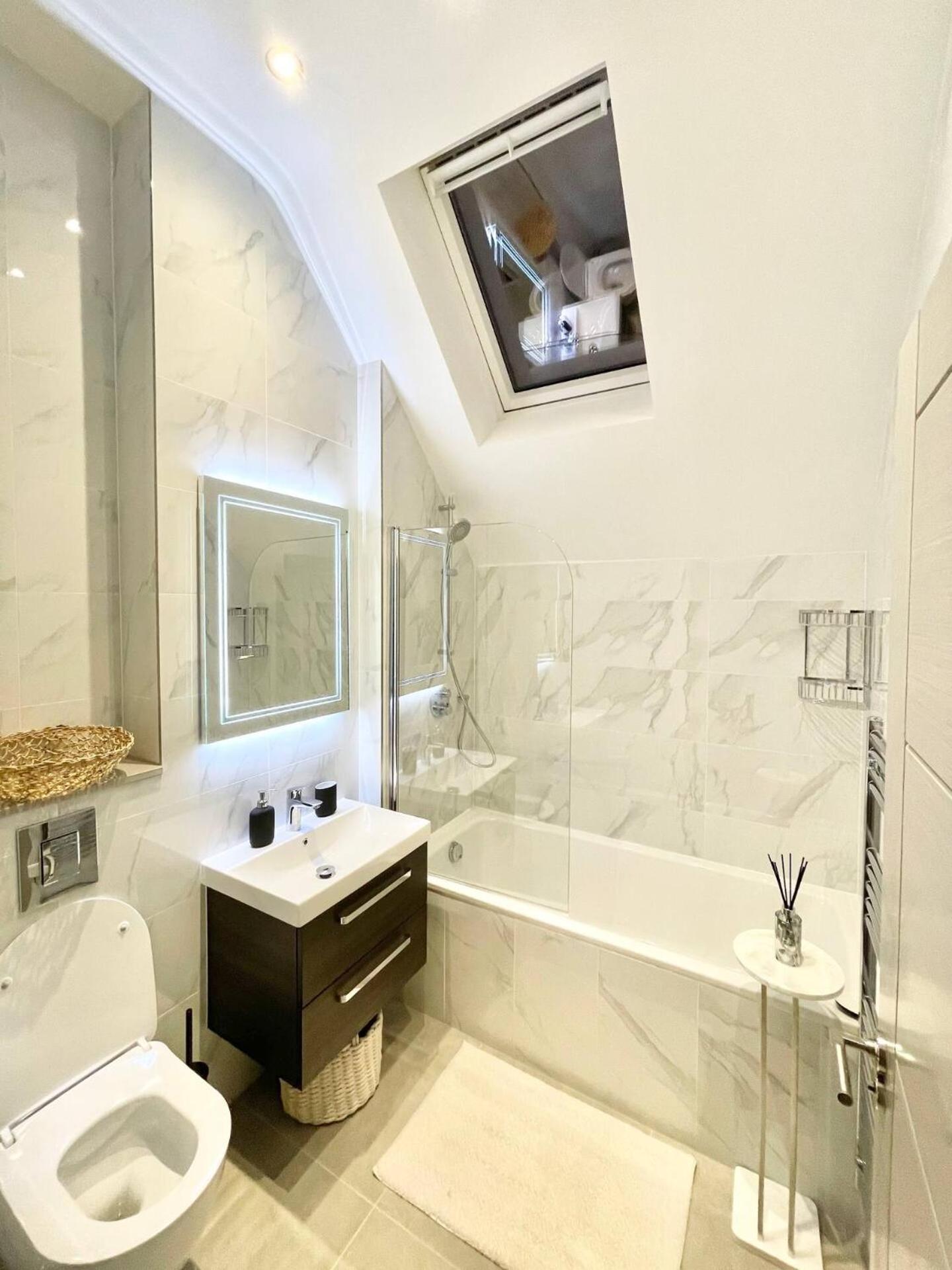 D & D Luxury Apartments Stanmore  Exterior photo