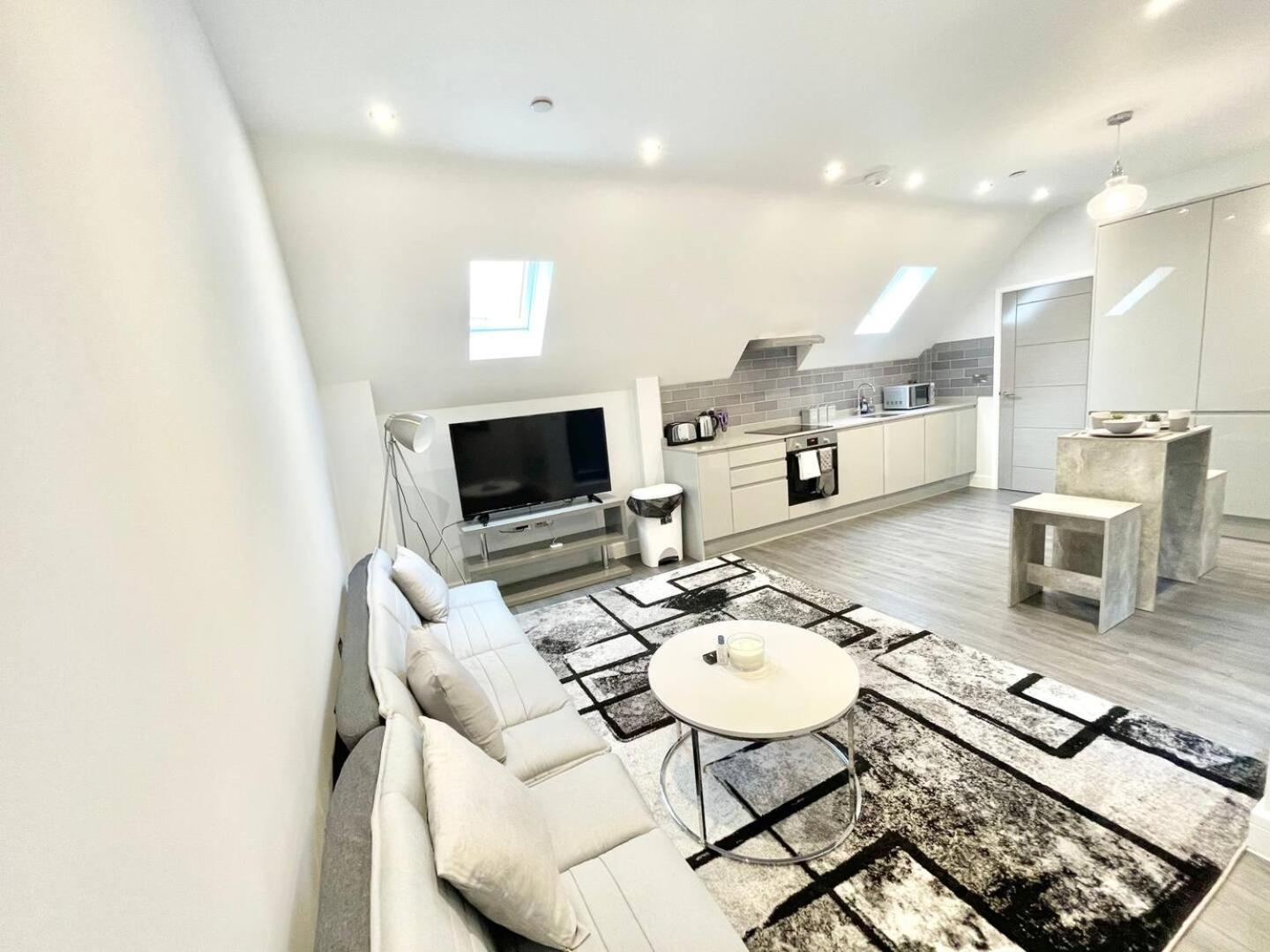 D & D Luxury Apartments Stanmore  Exterior photo